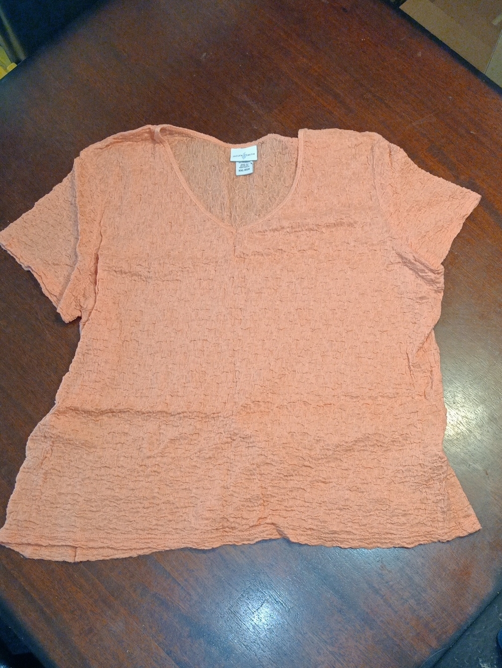 Jaclyn Smith Peach Crinkle V‑Neck Short Sleeve Top